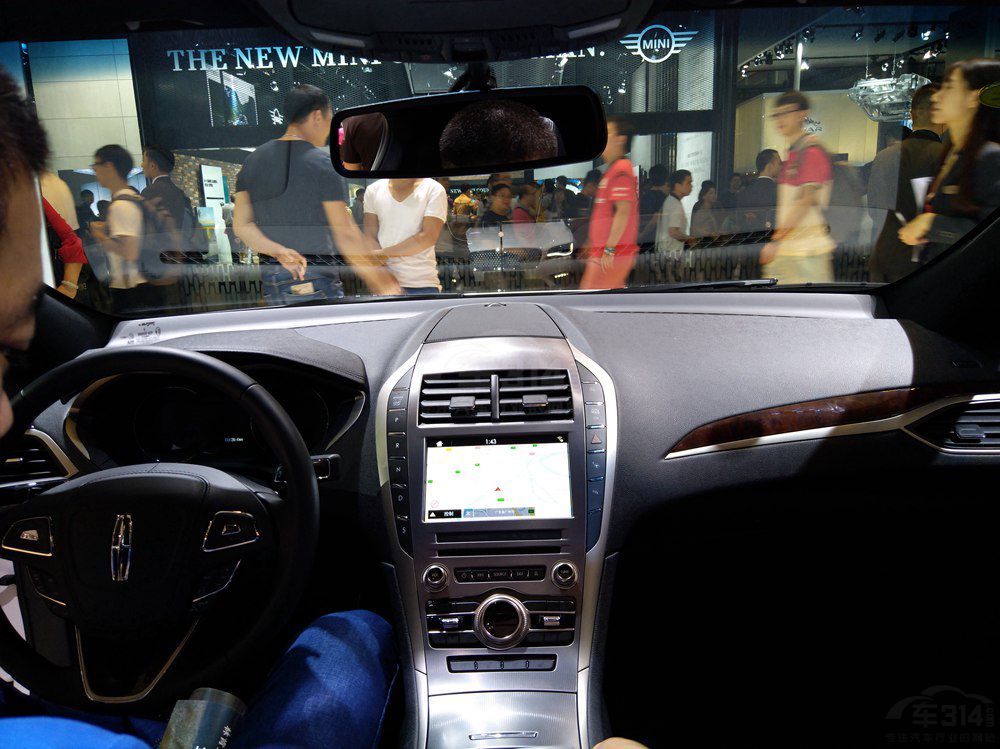 豪华中型轿车推荐 只是和帕萨特一个价! 豪华中型轿车推荐 只是和帕萨特一个价!