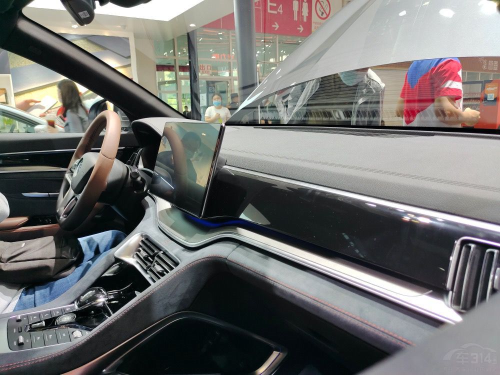 ����ѡ��plus�� �⼸����Ӻŵĳ�˭���ã�