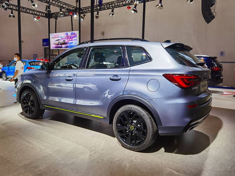 ����ѡ��plus�� �⼸����Ӻŵĳ�˭���ã�