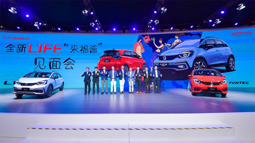 ����LIFE�Ա�8���߶���