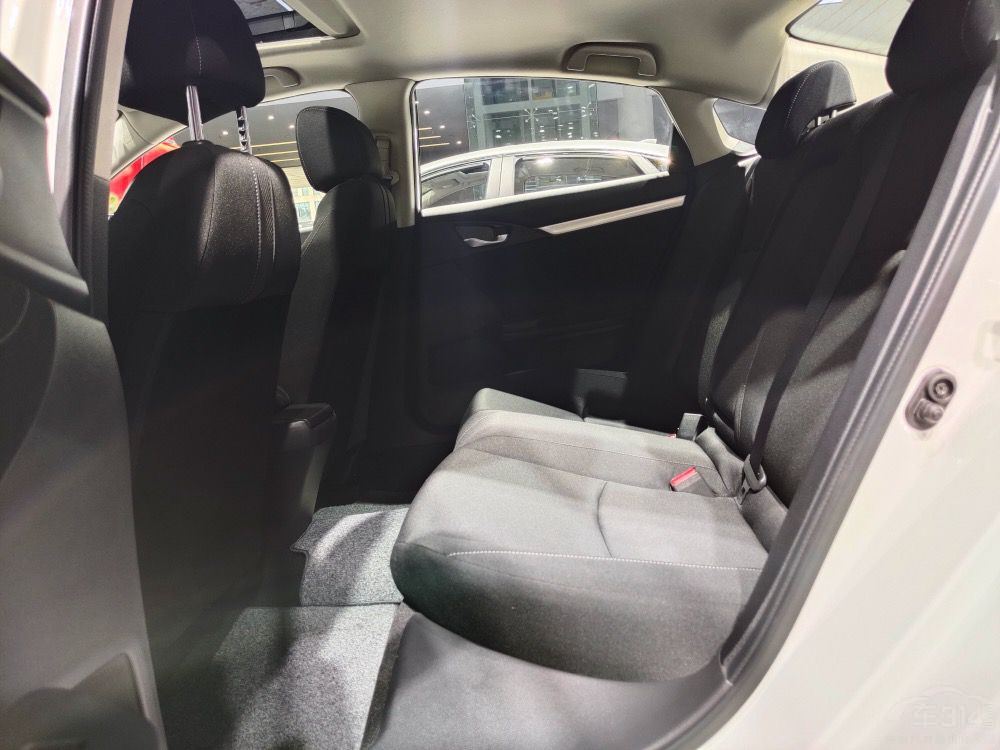 15����γ�����SUV�����������ôѡ��