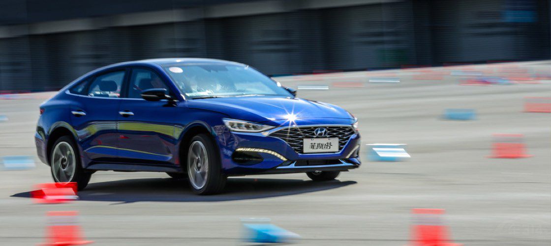 ���ǵ�����ĳ�����ô��ƽ����Ϊ��Բ��