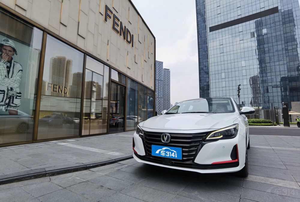 高8受年轻人追捧?这几款车其实也不错! 高8受年轻人追捧?这几款车其实也不错!