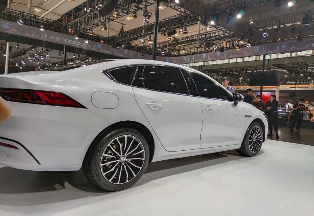 10�����ҽγ� ���ݳ�չ�������������