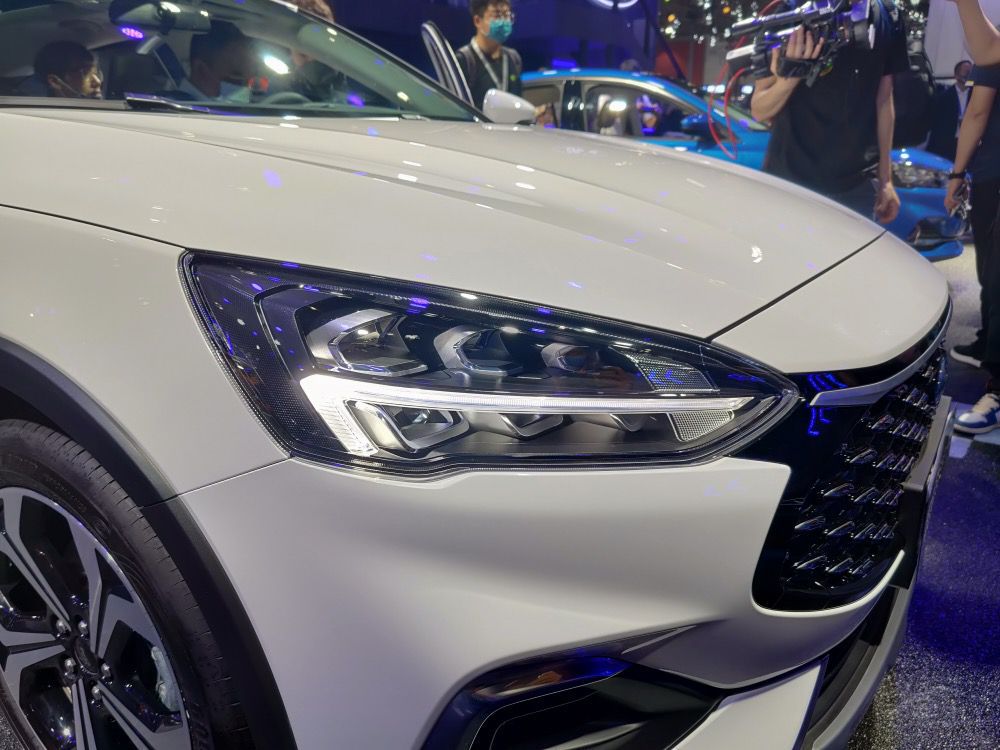 ����˹��װ�� �����г��г�����һ�ѻ���