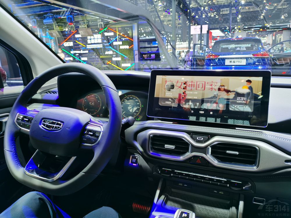 10�򼶵Ĵ�SUV �����ռ�� ����7����ѡ