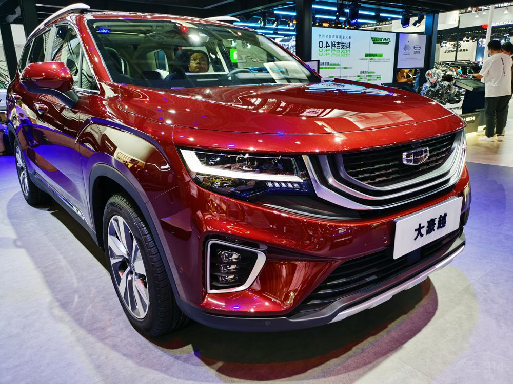 10�򼶵Ĵ�SUV �����ռ�� ����7����ѡ