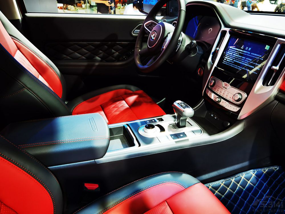 �̵����ԽҰ�ó� ��������һ�Ҿ�ռ3��