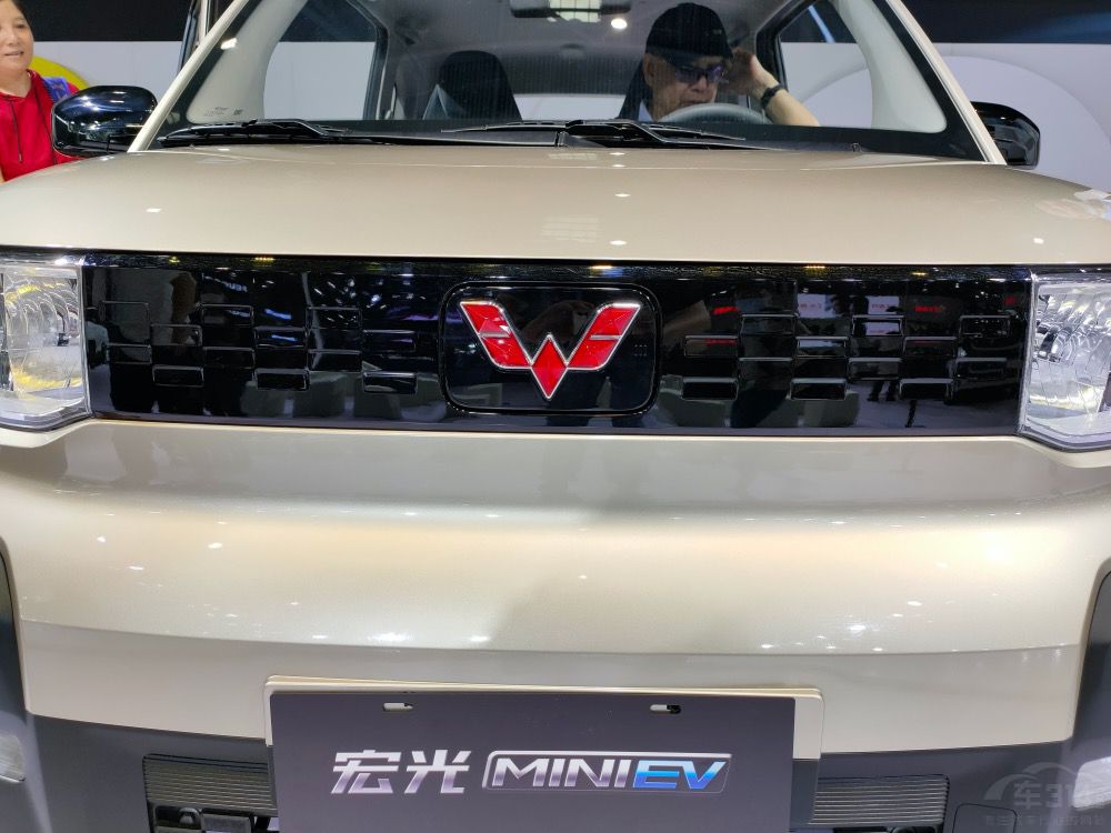 SUV������ġ�ͷ������ ˭��ֵ�����֣�