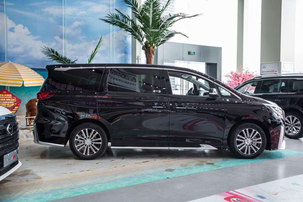 Ϊ��˵M8��ʦ����50��������ֵ��MPV��