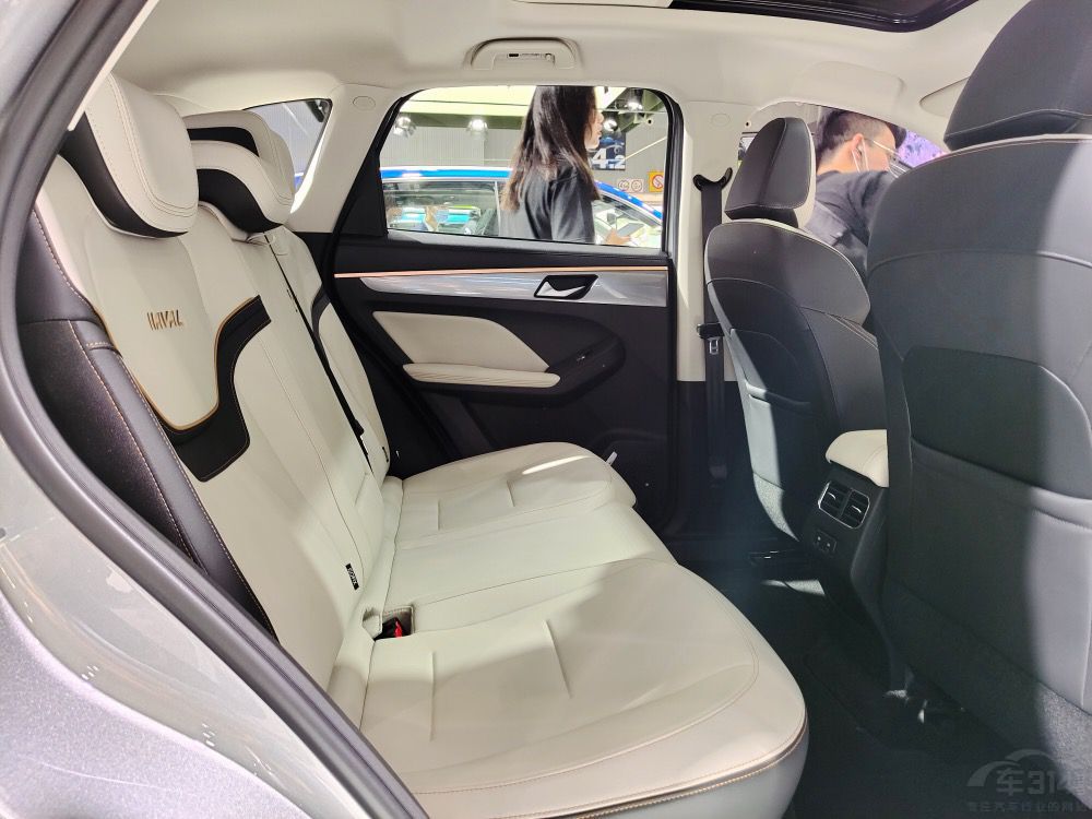 ���������Աȳ���CS35PLUS