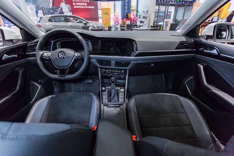 ���������ĵ�һ���γ� ѡ���Ȱ���������