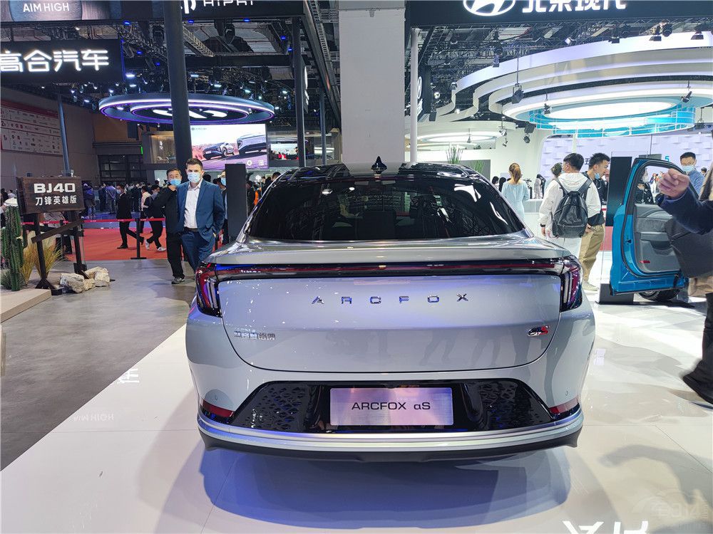 ��˹���İ��� ��һȺ����׷������