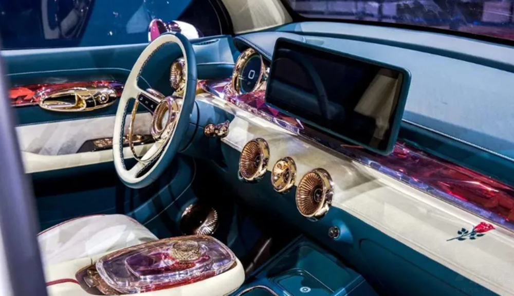 ����ս+̹��ս �����Ϻ���չ���ݡ�����ս����