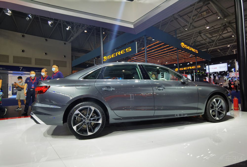 �µ�A4L�ͱ���3ϵ��ѡһ ��ʵ��������