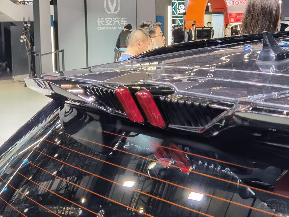 �����15.99������������SUV���ݴ���