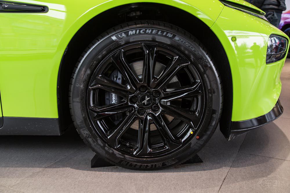 �綯��ֱѡ��˹���𣿲��翴��С��P7��