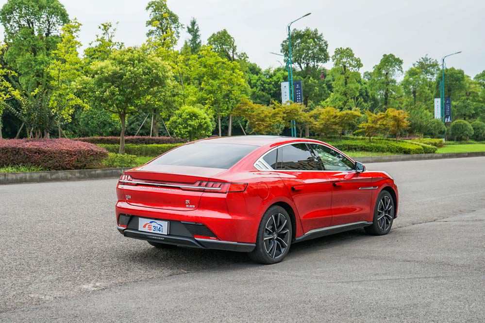 ��˦��˹����ʮ���ֵ�30��綯������˭