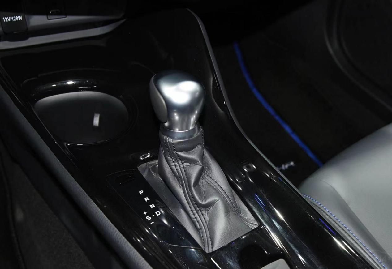 C-HR˫��Աȳ���UNI-T�˶��棬��ôѡ��