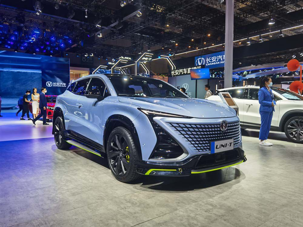 C-HR˫��Աȳ���UNI-T�˶��棬��ôѡ��