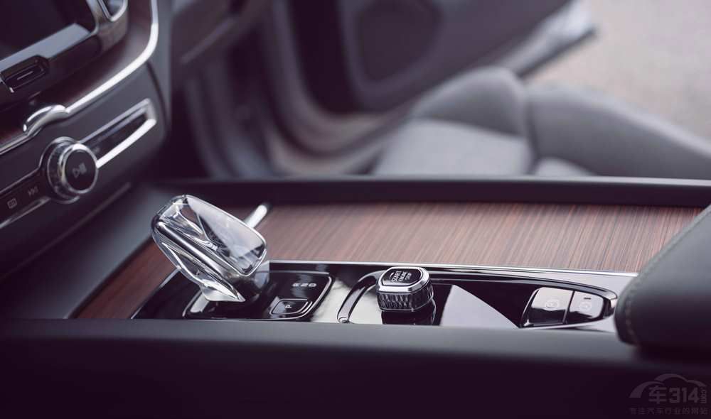 ΪʲôҪ�Ӽ۹������� XC60��������