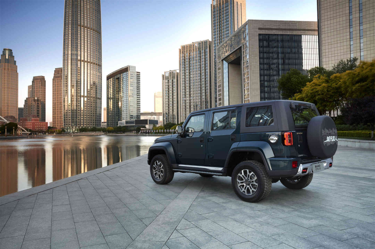 Բ��������ԽҰ��  ̹��300�Աȱ���BJ40