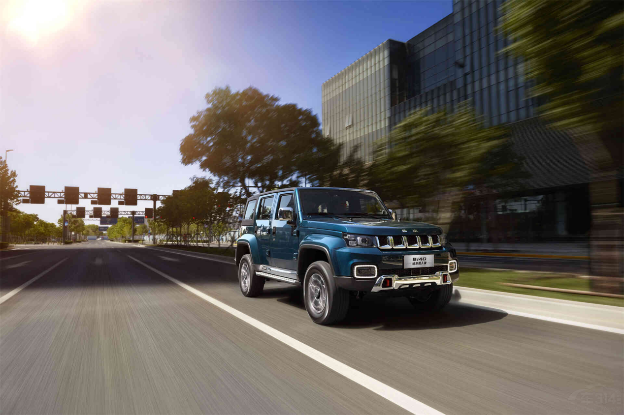 Բ��������ԽҰ��  ̹��300�Աȱ���BJ40