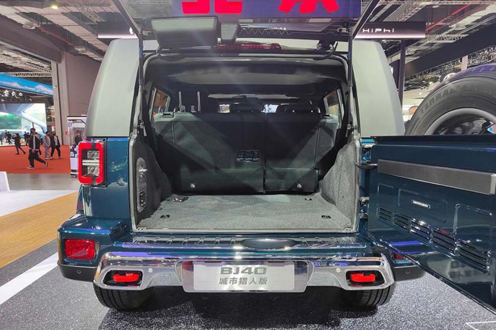 �Ա�BJ40��̹��300 ����������ֻ˵�滰