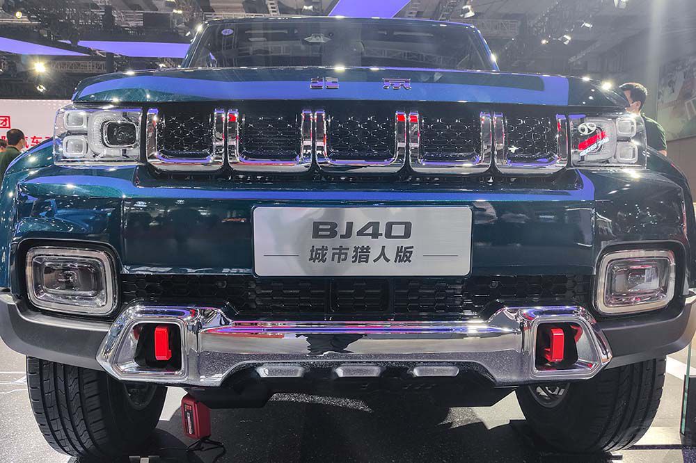 ƾɶ˵��BJ40��ǰ ̹��300ֻ�Ǹ��ܵܣ�