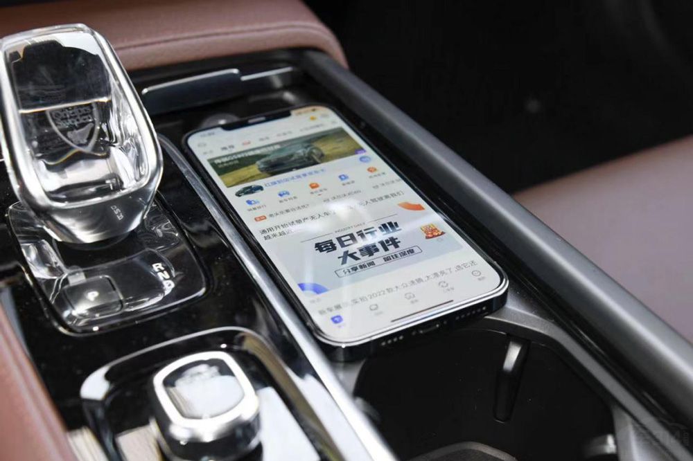 �ֶ���S90�Ϳ�������CT6����ѡ׼û����