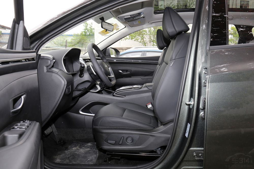 ȫ���ִ�;ʤL���� �ĸ����͸�ֵ���Ƽ���