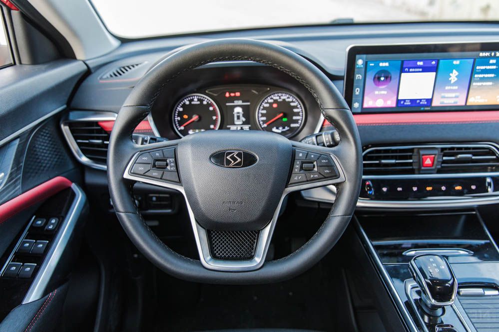 ����UNI-K���� 3���ռ�SUV�Ⱥ�������