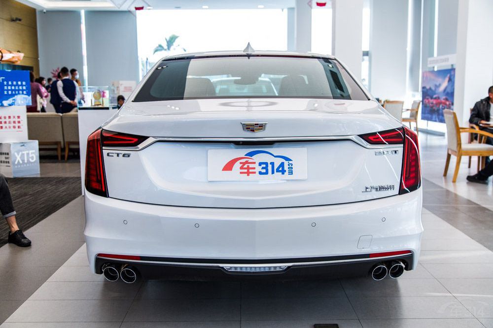 ���ߺ���Ʒ��ѡ˭ ES��CT6�Ŀ������Ĳ�