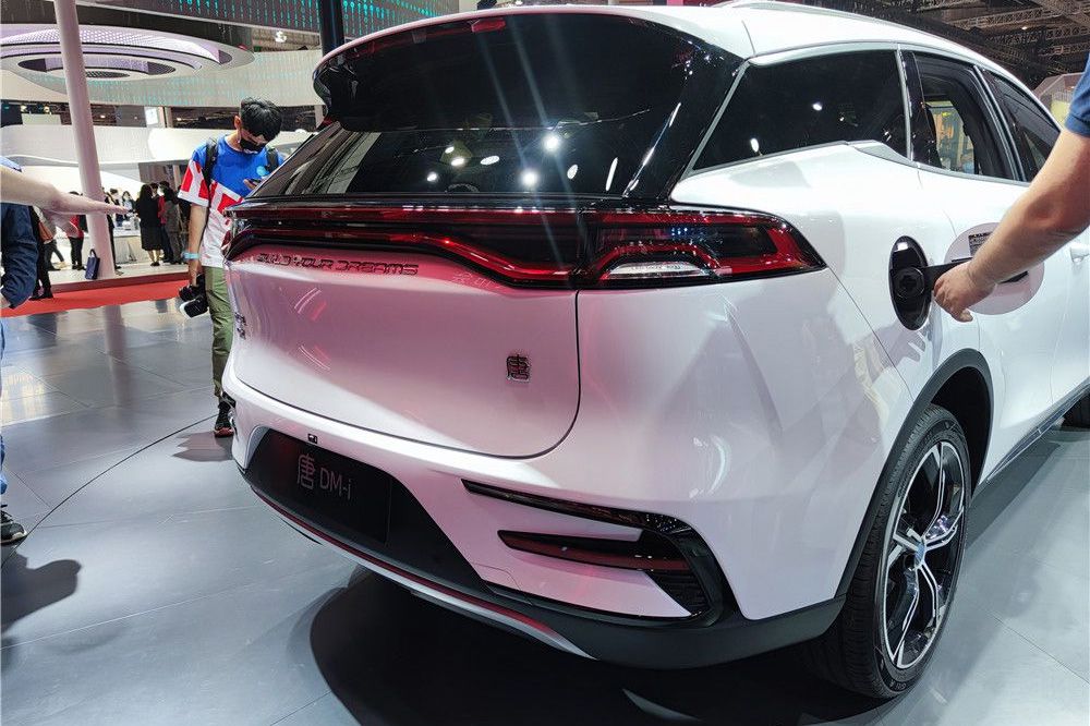 �̵���������SUV ���ǵ�������Դ����