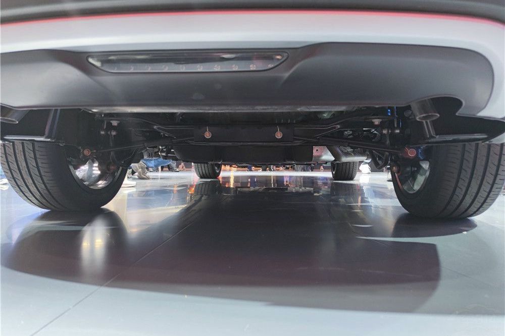 �̵���������SUV ���ǵ�������Դ����