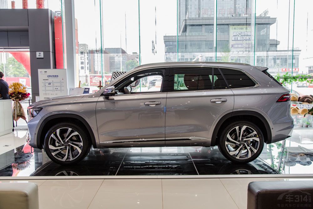 GS8����ԽL��֪��ѡ˭ ��ƪ���¸�����