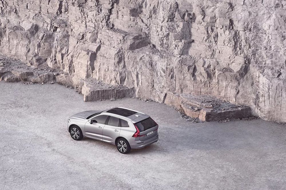 ȫ�±���X3�ԱȺ������XC60��ϲ��˭��