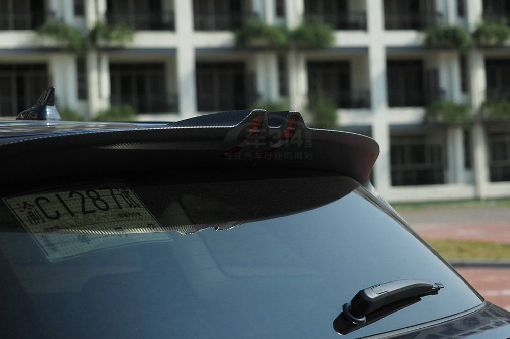 15�򼶱���SUV ������������������