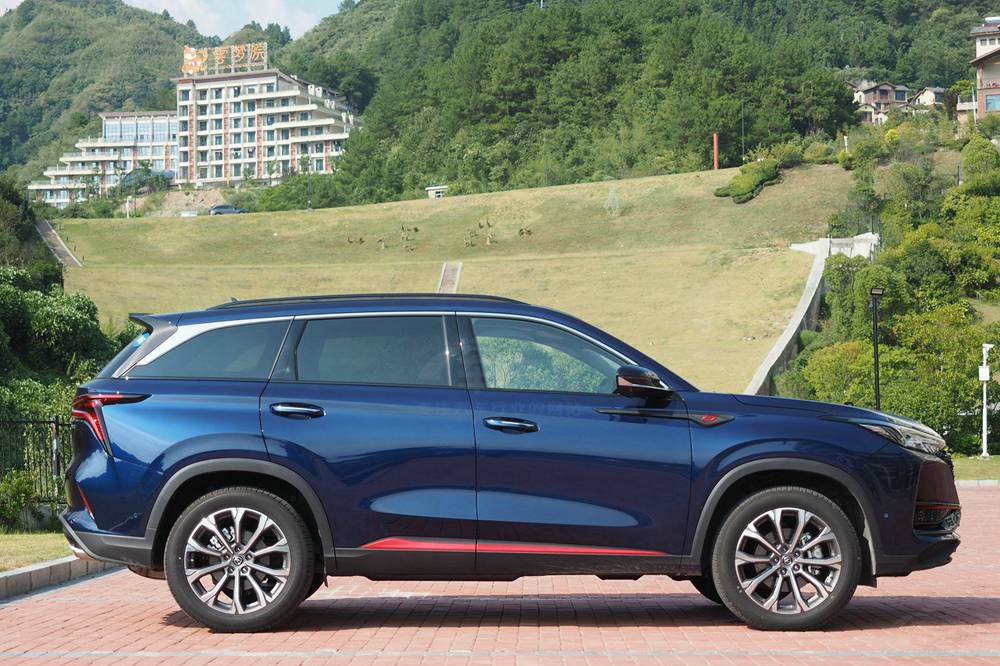 15�򼶱���SUV ������������������