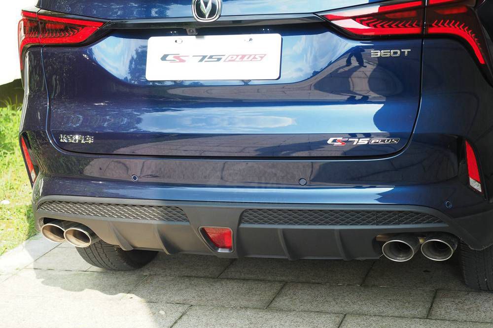 15�򼶱���SUV ������������������