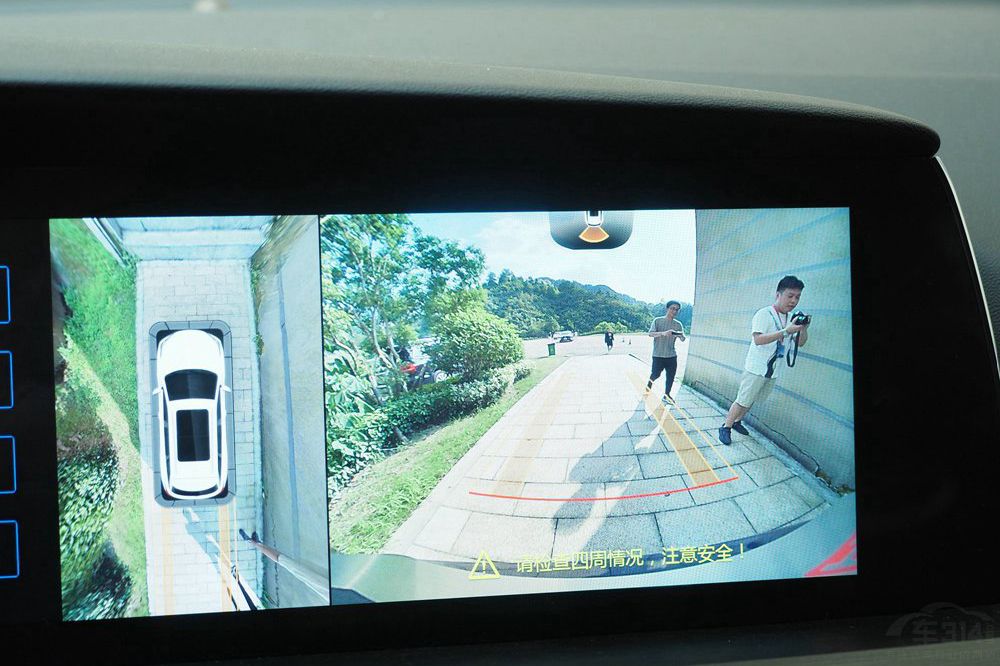 15�򼶱���SUV ������������������