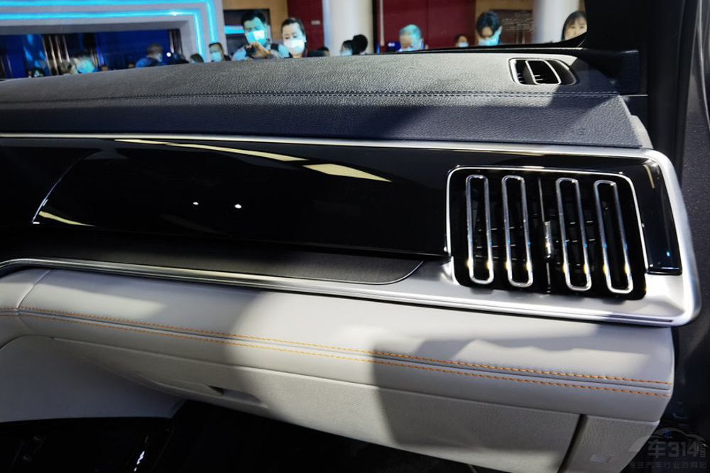 ����V PLUS�Ա���PLUS EV ѡ˭���Կ���