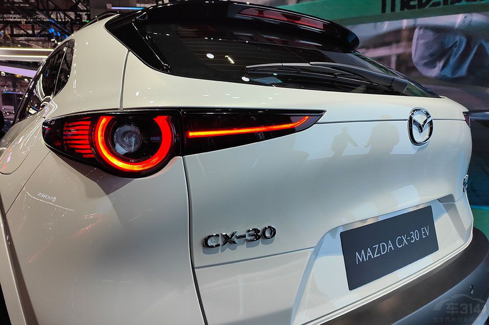 ˭˵20���SUV����ӵ�вٿغ��˶��У�