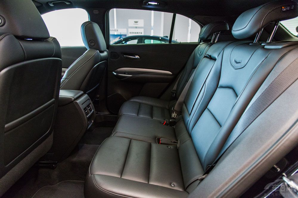 20���ͷ���������SUV��������ͳ����