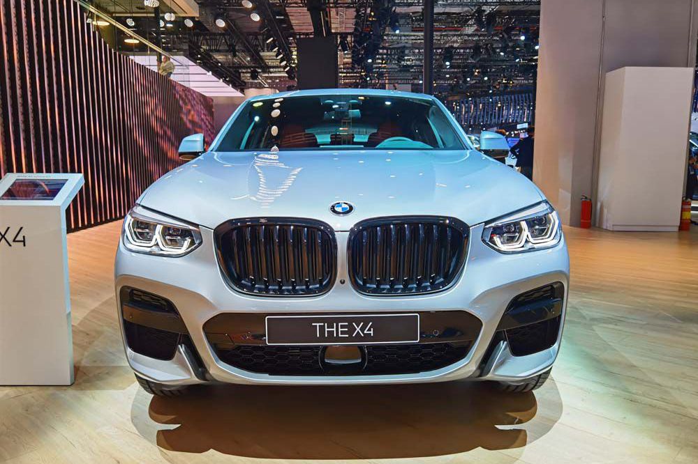 һ���̵㣺һ�ߺ���Ʒ������SUV��ѡ˭