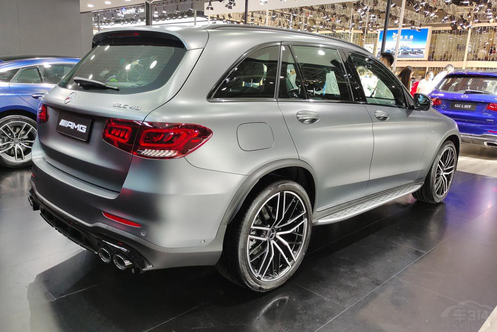 һ���̵㣺һ�ߺ���Ʒ������SUV��ѡ˭