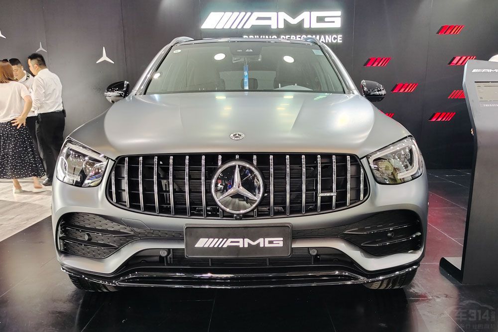 һ���̵㣺һ�ߺ���Ʒ������SUV��ѡ˭