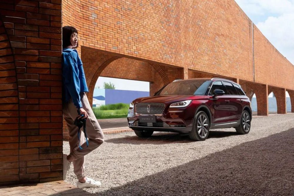 ��ϵ����SUV  Ӧ��ѡ�ֿϻ��ǿ������ˣ�