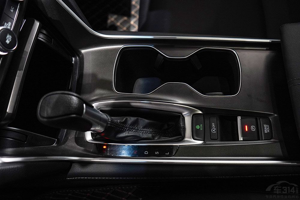 ������C5 XΪ���кڣ��Ա����Ÿ��Ŷ�