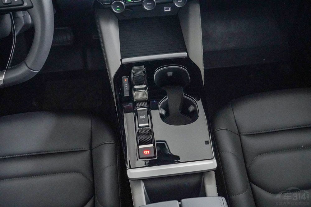 ������C5 XΪ���кڣ��Ա����Ÿ��Ŷ�